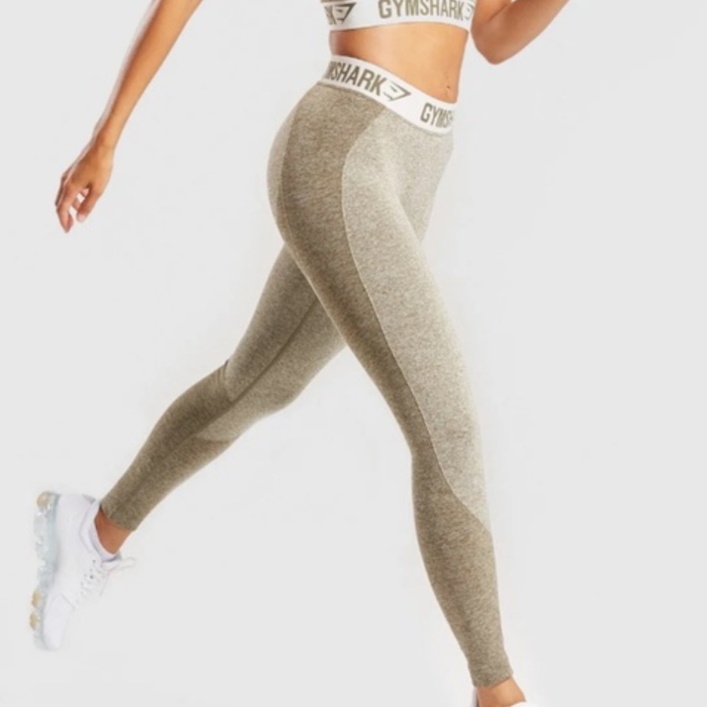 GYMSHARK KHAKI/SAND FLEX LEGGINGS